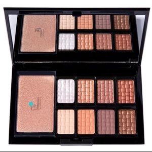 Doucce Nude Freematic Eyeshadow Palette Fabfitfun